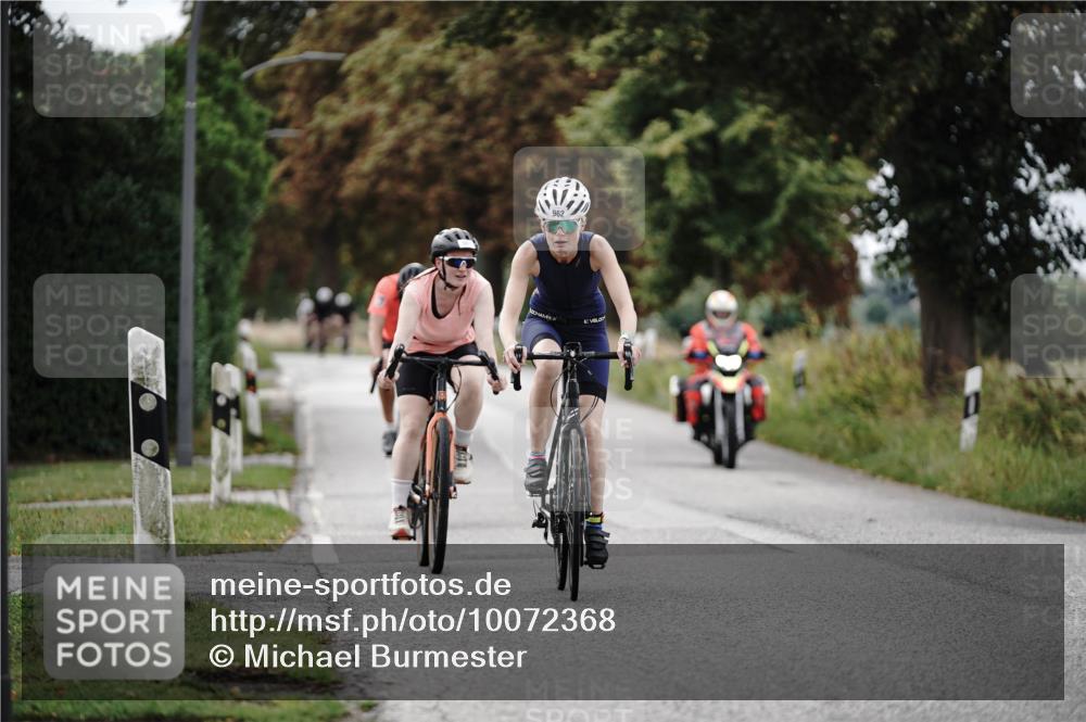 30.08.2026 - Elbe Triathlon Hamburg Michael Burmester http://msf.ph/oto/10072368 30.08.2026 10:14:53 Radfahren 451, 901, 962 meine-sportfotos.de