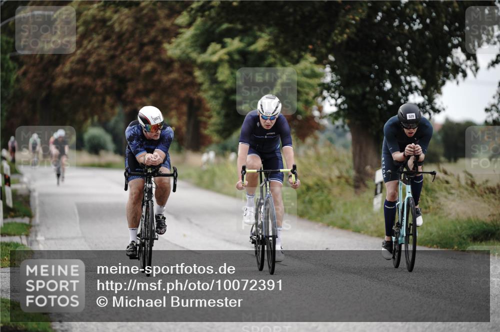 30.08.2026 - Elbe Triathlon Hamburg Michael Burmester http://msf.ph/oto/10072391 30.08.2026 10:15:15 Radfahren 577, 667, 898 meine-sportfotos.de