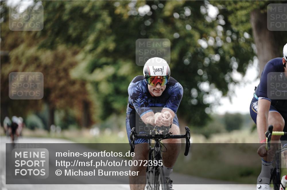 30.08.2026 - Elbe Triathlon Hamburg Michael Burmester http://msf.ph/oto/10072395 30.08.2026 10:15:17 Radfahren 577, 667, 897 meine-sportfotos.de