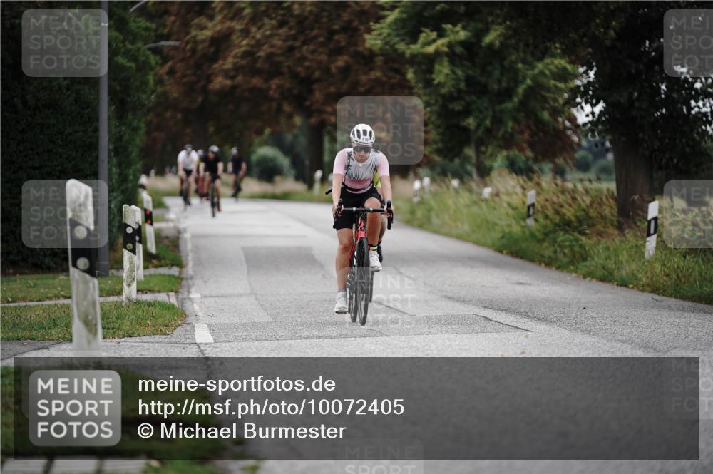 30.08.2026 - Elbe Triathlon Hamburg Michael Burmester http://msf.ph/oto/10072405 30.08.2026 10:15:29 Radfahren 513, 699, 810, 919, 934 meine-sportfotos.de