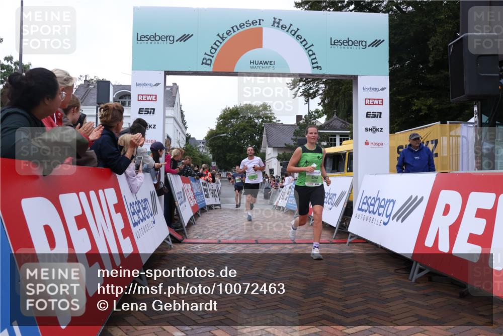 30.08.2026 - Blankeneser Heldenlauf Lena Gebhardt http://msf.ph/oto/10072463 30.08.2026 10:15:03 Ziel 5407, 5481, 5775, 5874 meine-sportfotos.de