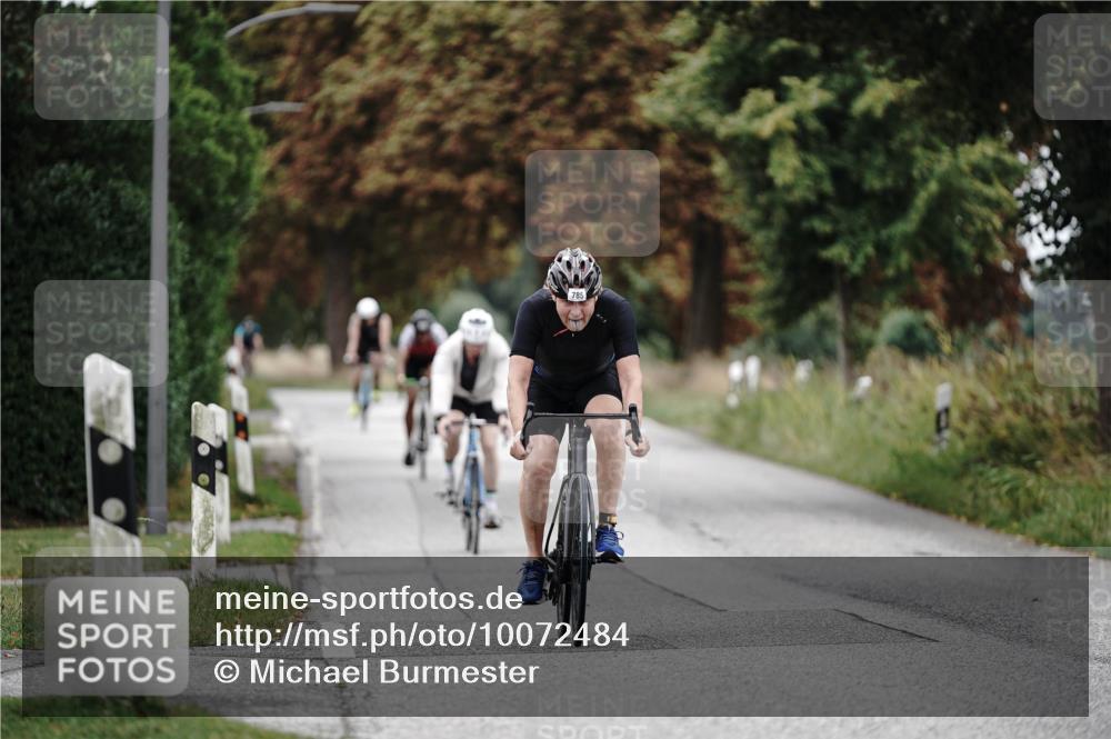 30.08.2026 - Elbe Triathlon Hamburg Michael Burmester http://msf.ph/oto/10072484 30.08.2026 10:16:43 Radfahren 429, 724, 785 meine-sportfotos.de
