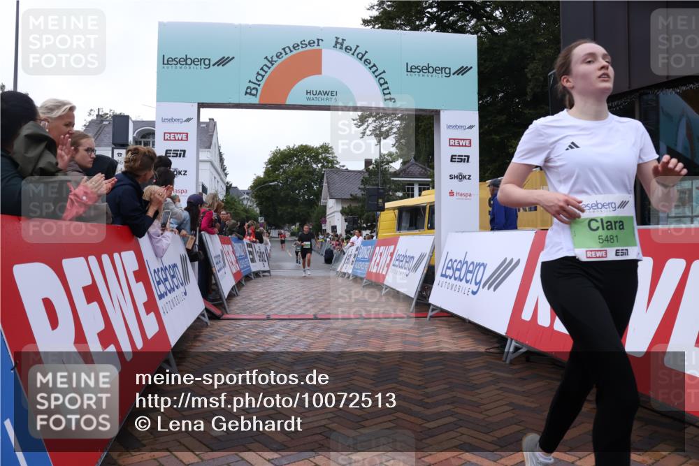 30.08.2026 - Blankeneser Heldenlauf Lena Gebhardt http://msf.ph/oto/10072513 30.08.2026 10:15:08 Ziel 5021, 5407, 5481, 5775, 5874 meine-sportfotos.de