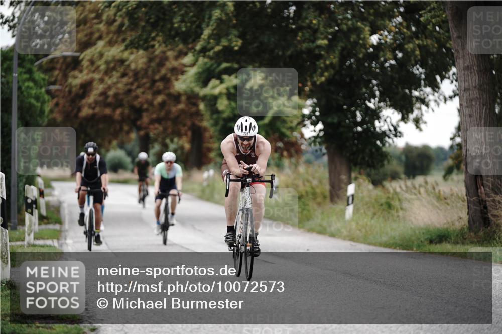 30.08.2026 - Elbe Triathlon Hamburg Michael Burmester http://msf.ph/oto/10072573 30.08.2026 10:18:28 Radfahren 556, 571, 618, 725, 774, 900, 953 meine-sportfotos.de