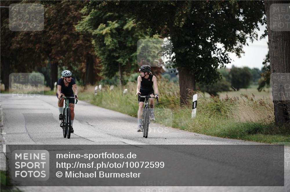 30.08.2026 - Elbe Triathlon Hamburg Michael Burmester http://msf.ph/oto/10072599 30.08.2026 10:18:56 Radfahren 568, 827, 931 meine-sportfotos.de
