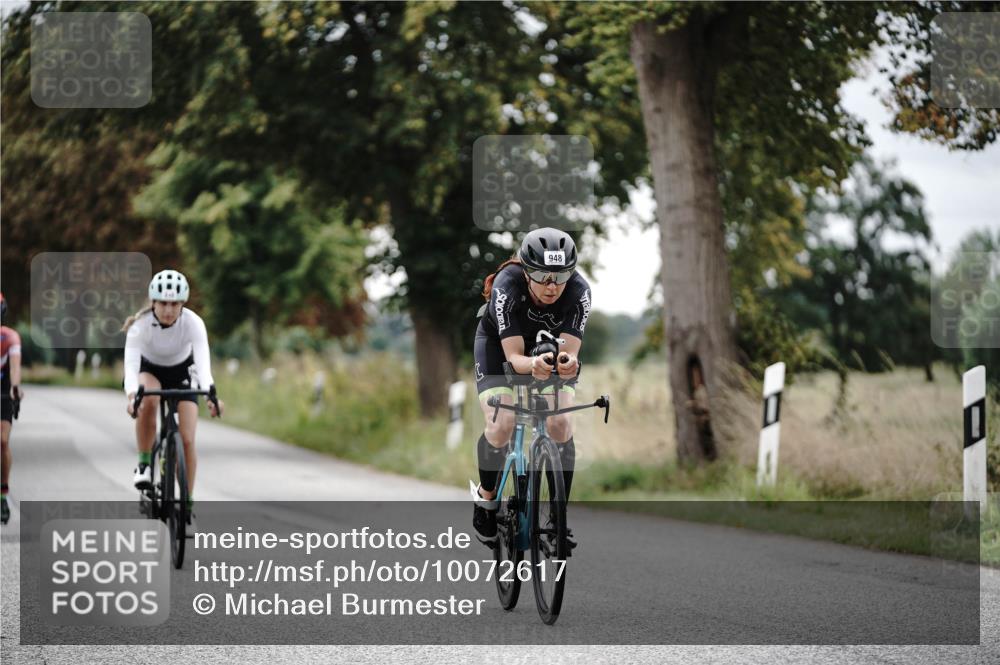 30.08.2026 - Elbe Triathlon Hamburg Michael Burmester http://msf.ph/oto/10072617 30.08.2026 10:19:25 Radfahren 572, 848, 948, 975 meine-sportfotos.de