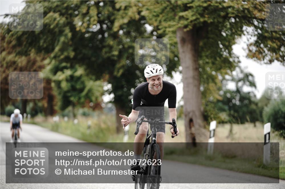 30.08.2026 - Elbe Triathlon Hamburg Michael Burmester http://msf.ph/oto/10072623 30.08.2026 10:19:31 Radfahren 572, 893 meine-sportfotos.de