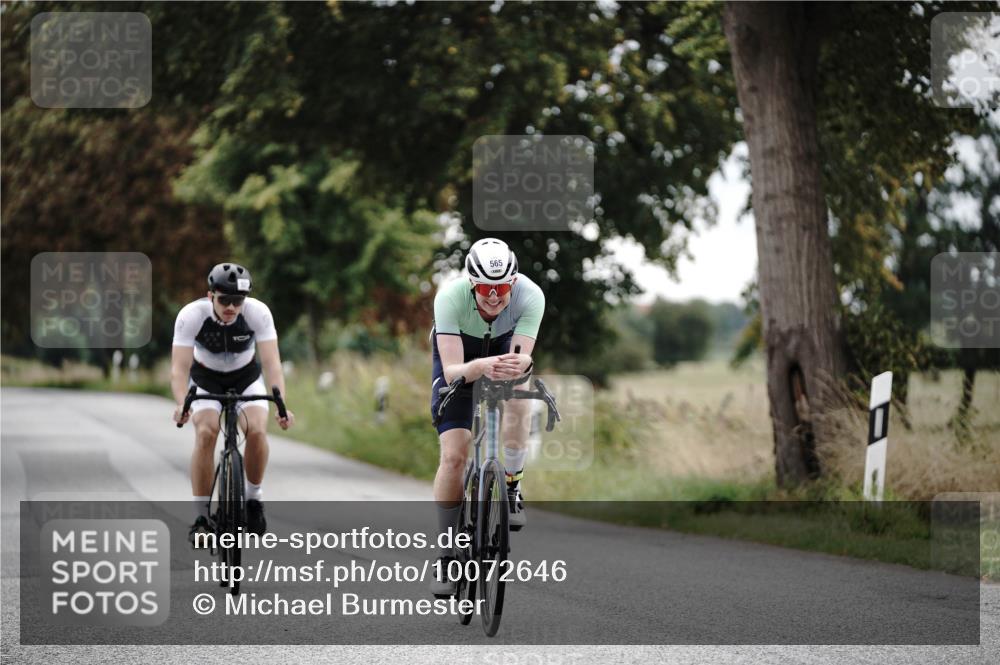 30.08.2026 - Elbe Triathlon Hamburg Michael Burmester http://msf.ph/oto/10072646 30.08.2026 10:20:09 Radfahren 521, 824 meine-sportfotos.de