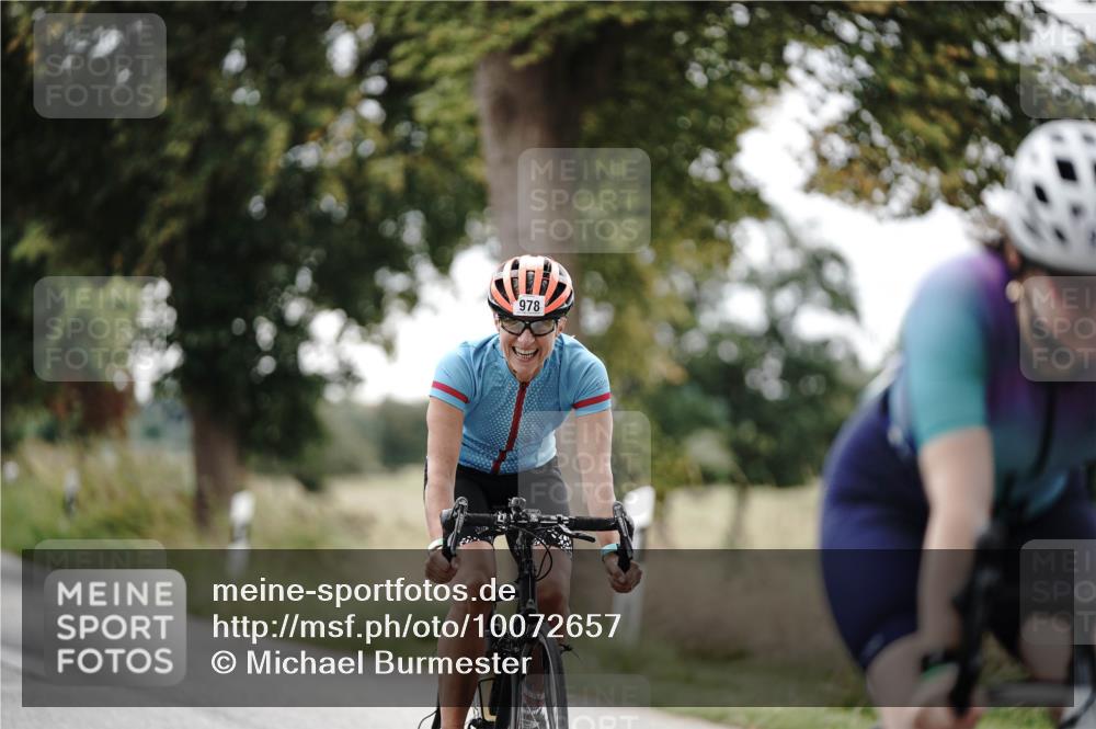 30.08.2026 - Elbe Triathlon Hamburg Michael Burmester http://msf.ph/oto/10072657 30.08.2026 10:20:25 Radfahren 857, 862, 873, 915, 978 meine-sportfotos.de