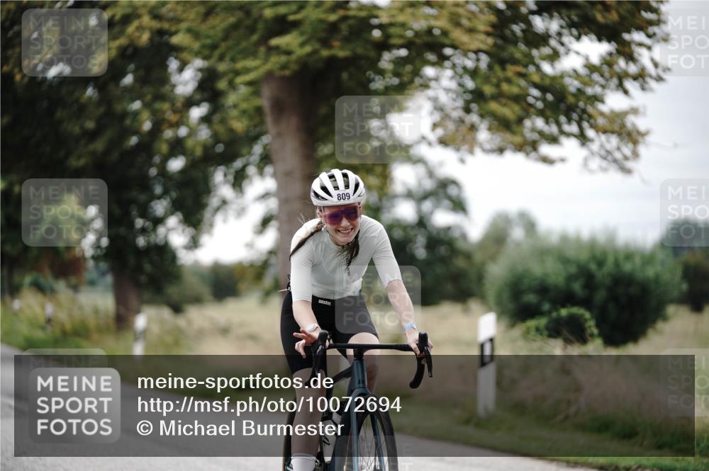 30.08.2026 - Elbe Triathlon Hamburg Michael Burmester http://msf.ph/oto/10072694 30.08.2026 10:21:01 Radfahren 703, 809 meine-sportfotos.de