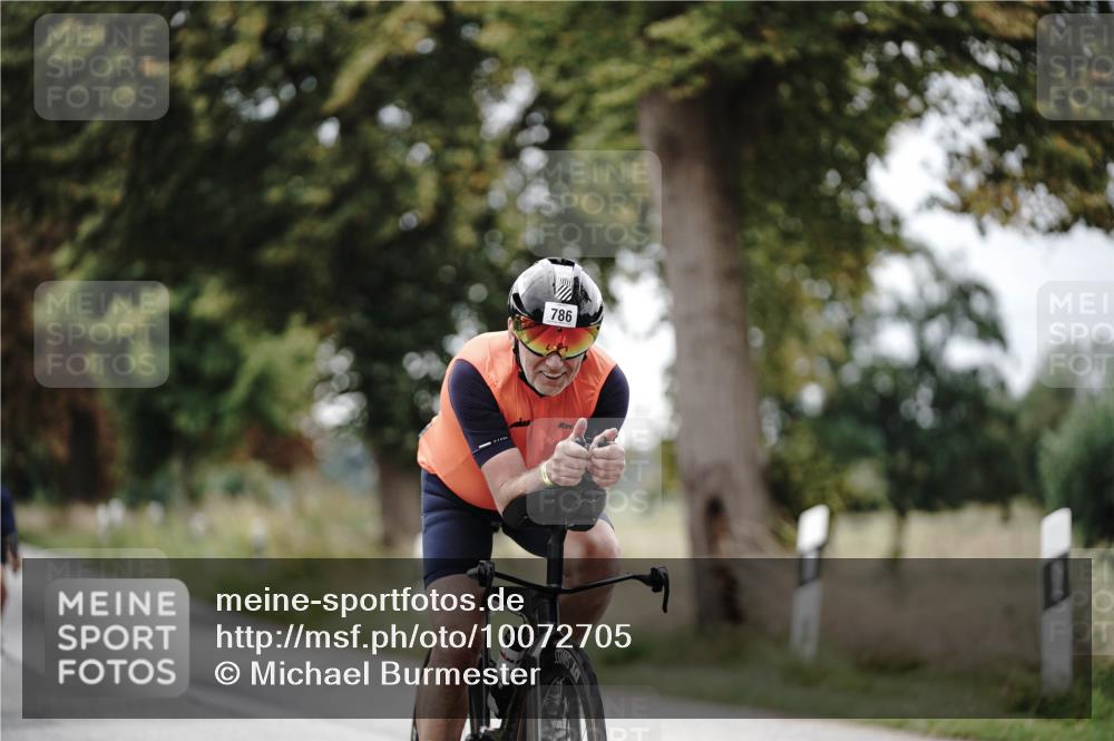 30.08.2026 - Elbe Triathlon Hamburg Michael Burmester http://msf.ph/oto/10072705 30.08.2026 10:21:10 Radfahren 553, 635, 703, 786, 805 meine-sportfotos.de