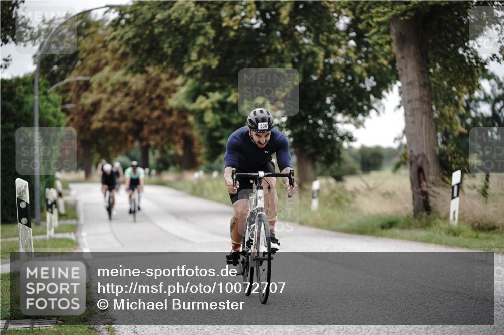 30.08.2026 - Elbe Triathlon Hamburg Michael Burmester http://msf.ph/oto/10072707 30.08.2026 10:21:12 Radfahren 553, 635, 786, 805, 821 meine-sportfotos.de