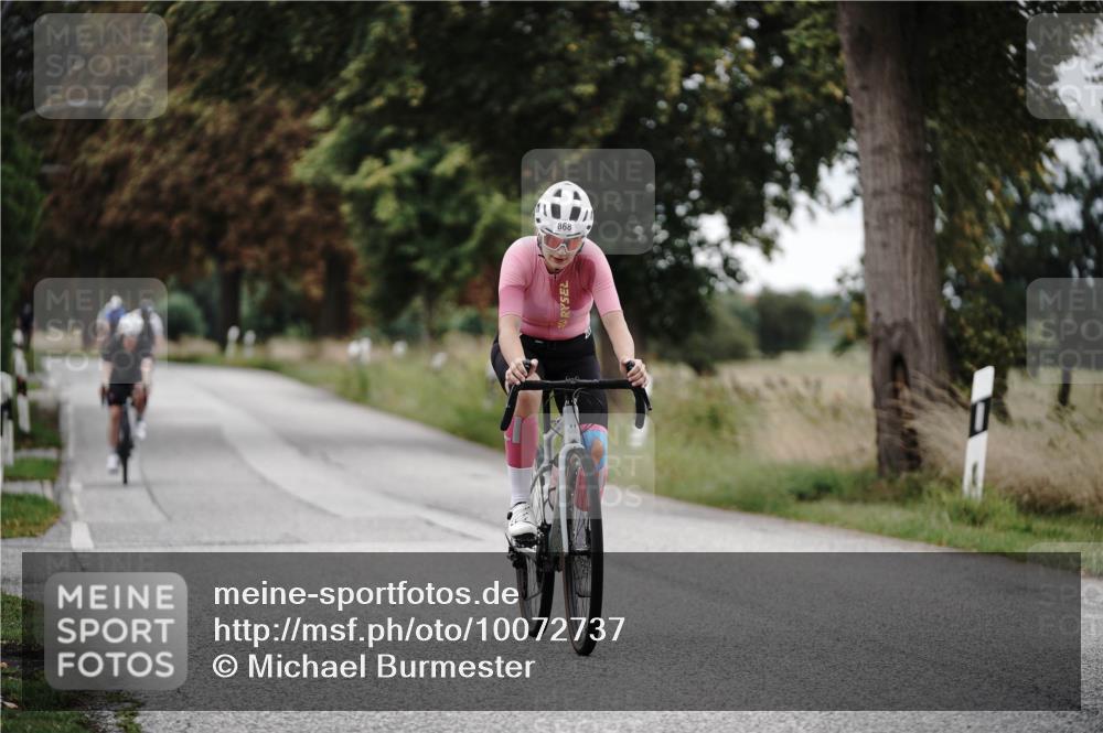 30.08.2026 - Elbe Triathlon Hamburg Michael Burmester http://msf.ph/oto/10072737 30.08.2026 10:22:11 Radfahren 591, 844, 868, 945 meine-sportfotos.de