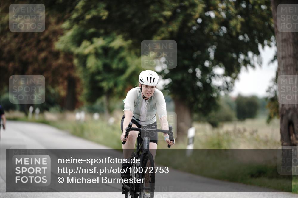 30.08.2026 - Elbe Triathlon Hamburg Michael Burmester http://msf.ph/oto/10072753 30.08.2026 10:22:24 Radfahren 679, 764, 847 meine-sportfotos.de
