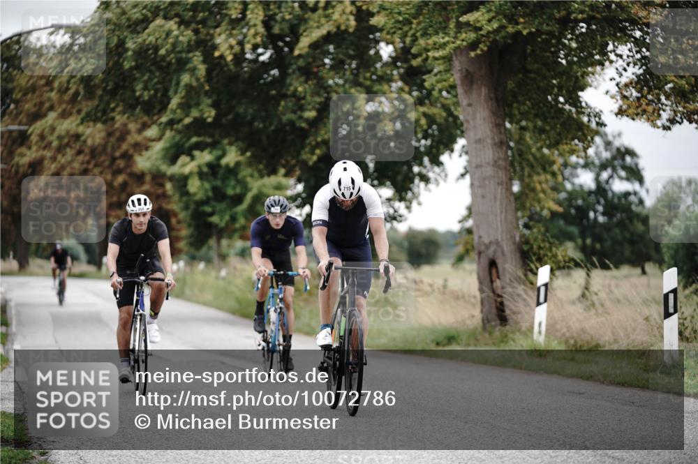 30.08.2026 - Elbe Triathlon Hamburg Michael Burmester http://msf.ph/oto/10072786 30.08.2026 10:22:57 Radfahren 715, 721, 794, 796, 968 meine-sportfotos.de