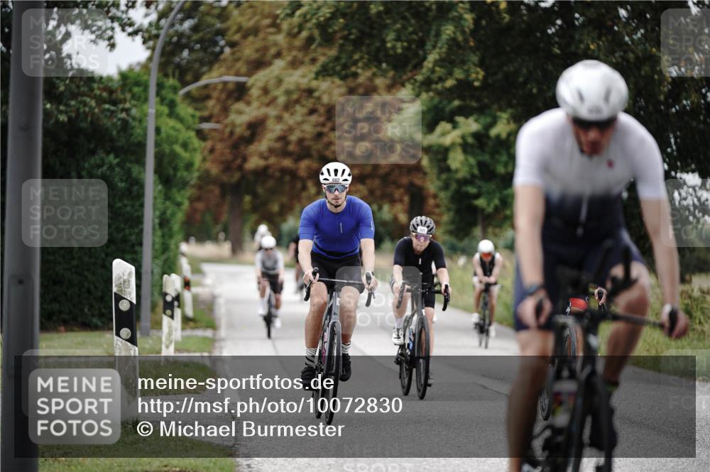 30.08.2026 - Elbe Triathlon Hamburg Michael Burmester http://msf.ph/oto/10072830 30.08.2026 10:24:07 Radfahren 435, 602, 735, 775, 793, 814, 822, 905, 914, 941 meine-sportfotos.de