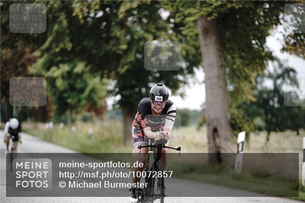 30.08.2026 - Elbe Triathlon Hamburg Michael Burmester http://msf.ph/oto/10072857 30.08.2026 10:24:28 Radfahren 834, 908 meine-sportfotos.de