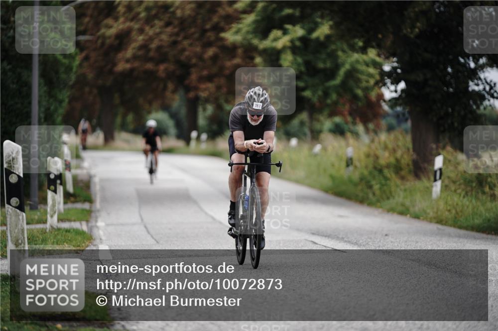 30.08.2026 - Elbe Triathlon Hamburg Michael Burmester http://msf.ph/oto/10072873 30.08.2026 10:24:47 Radfahren 787, 889 meine-sportfotos.de