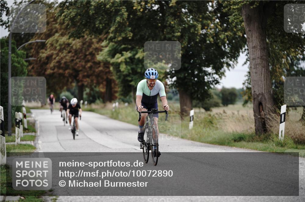 30.08.2026 - Elbe Triathlon Hamburg Michael Burmester http://msf.ph/oto/10072890 30.08.2026 10:25:15 Radfahren 587, 693, 763, 800, 812, 894 meine-sportfotos.de