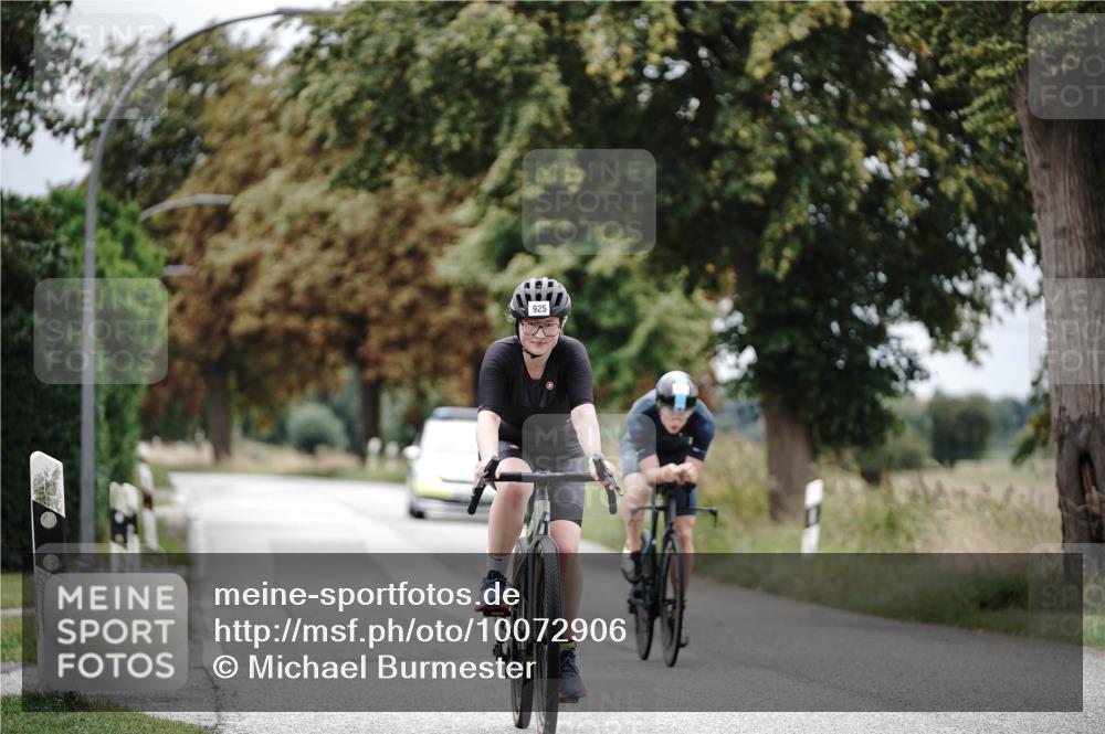 30.08.2026 - Elbe Triathlon Hamburg Michael Burmester http://msf.ph/oto/10072906 30.08.2026 10:25:35 Radfahren 925, 946, 1031 meine-sportfotos.de