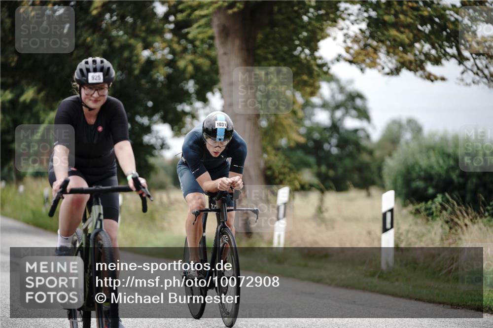 30.08.2026 - Elbe Triathlon Hamburg Michael Burmester http://msf.ph/oto/10072908 30.08.2026 10:25:36 Radfahren 925, 1031 meine-sportfotos.de