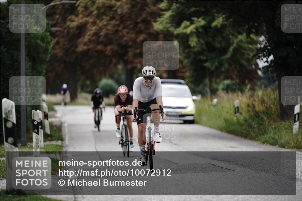 30.08.2026 - Elbe Triathlon Hamburg Michael Burmester http://msf.ph/oto/10072912 30.08.2026 10:25:49 Radfahren 686, 929, 937 meine-sportfotos.de