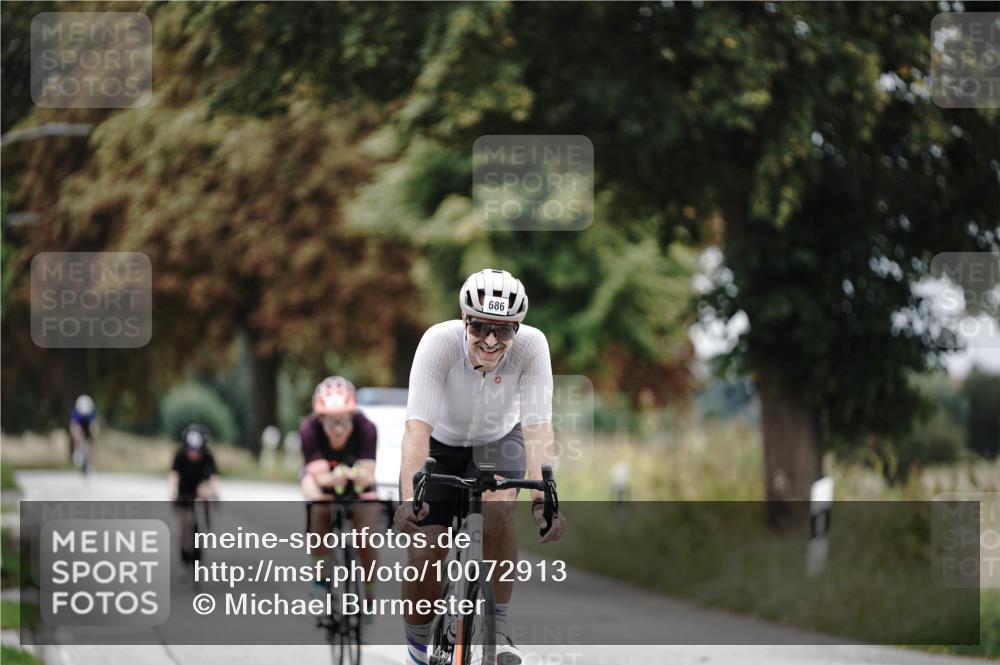 30.08.2026 - Elbe Triathlon Hamburg Michael Burmester http://msf.ph/oto/10072913 30.08.2026 10:25:50 Radfahren 686, 929, 937 meine-sportfotos.de
