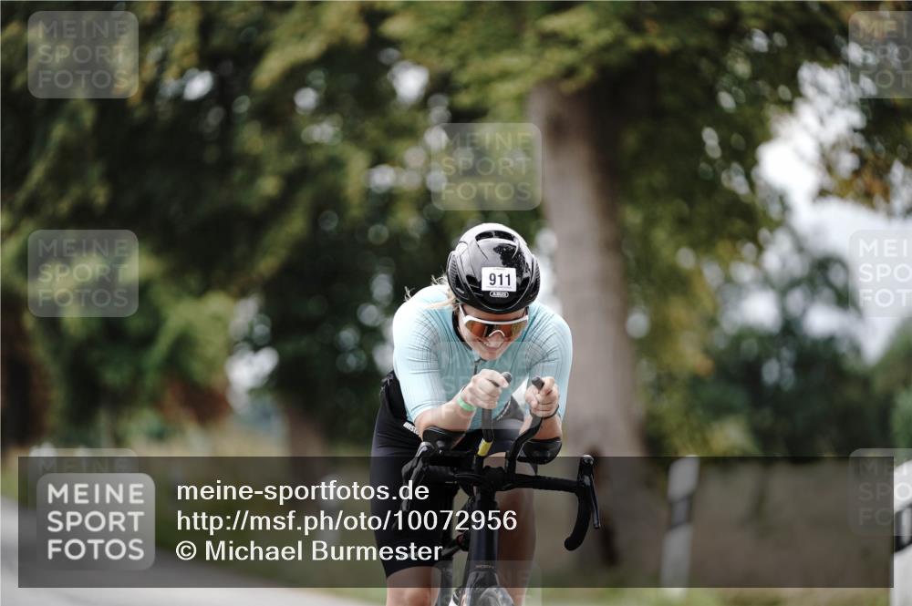 30.08.2026 - Elbe Triathlon Hamburg Michael Burmester http://msf.ph/oto/10072956 30.08.2026 10:26:39 Radfahren 856, 911 meine-sportfotos.de