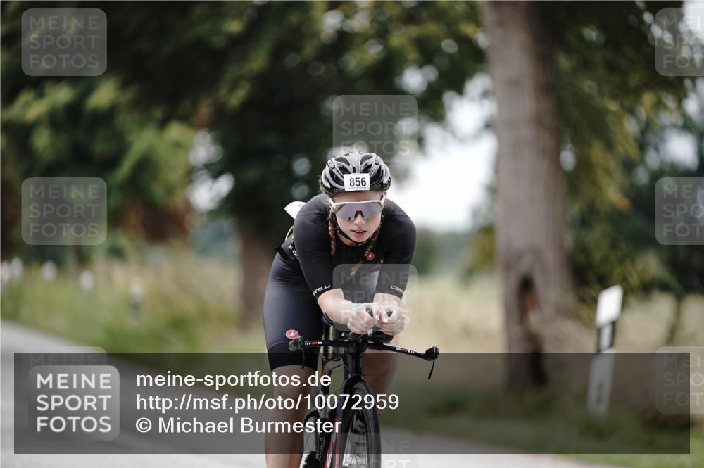 30.08.2026 - Elbe Triathlon Hamburg Michael Burmester http://msf.ph/oto/10072959 30.08.2026 10:26:45 Radfahren 856, 867 meine-sportfotos.de