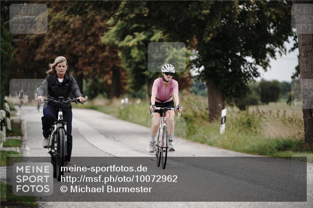 30.08.2026 - Elbe Triathlon Hamburg Michael Burmester http://msf.ph/oto/10072962 30.08.2026 10:26:48 Radfahren 867, 1008 meine-sportfotos.de