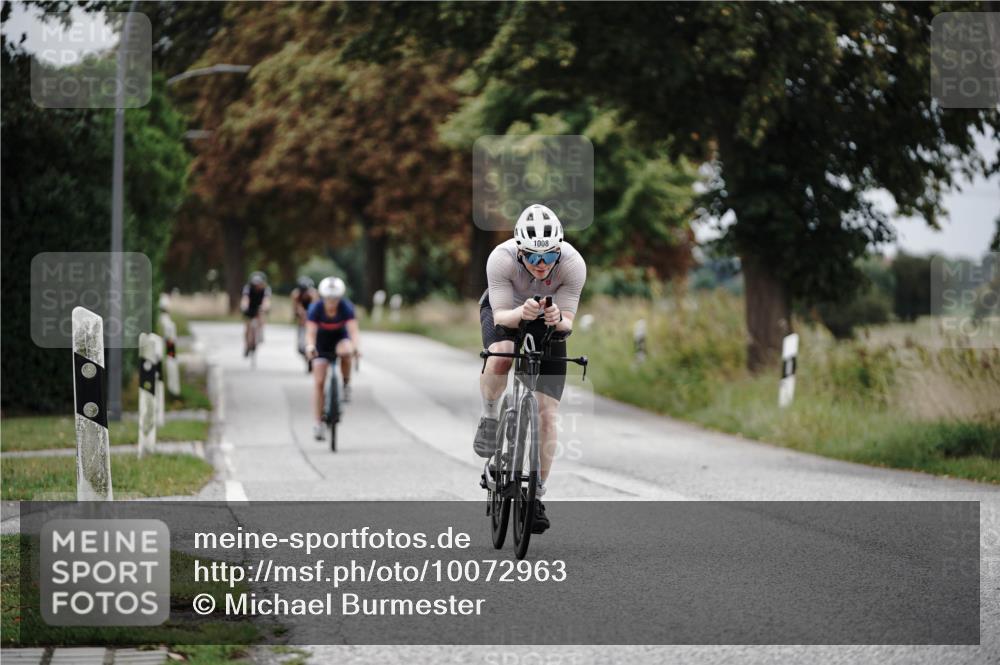 30.08.2026 - Elbe Triathlon Hamburg Michael Burmester http://msf.ph/oto/10072963 30.08.2026 10:26:54 Radfahren 811, 842, 960, 1008 meine-sportfotos.de