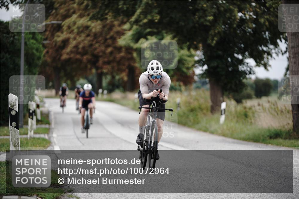 30.08.2026 - Elbe Triathlon Hamburg Michael Burmester http://msf.ph/oto/10072964 30.08.2026 10:26:55 Radfahren 811, 842, 960, 1008 meine-sportfotos.de