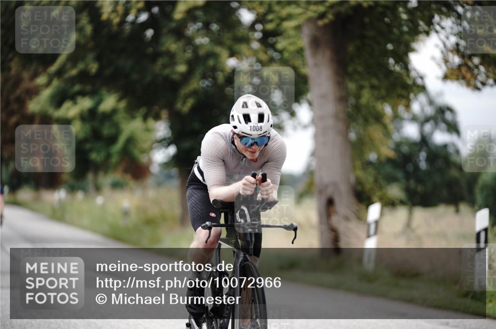 30.08.2026 - Elbe Triathlon Hamburg Michael Burmester http://msf.ph/oto/10072966 30.08.2026 10:26:55 Radfahren 811, 842, 960, 1008 meine-sportfotos.de