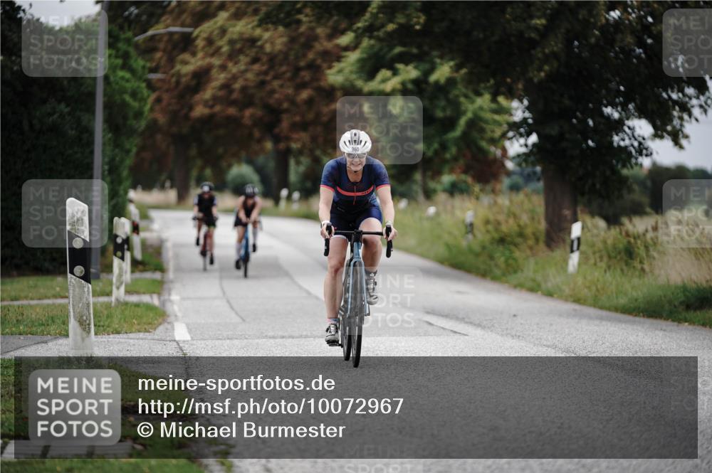 30.08.2026 - Elbe Triathlon Hamburg Michael Burmester http://msf.ph/oto/10072967 30.08.2026 10:26:56 Radfahren 811, 842, 960, 1008 meine-sportfotos.de