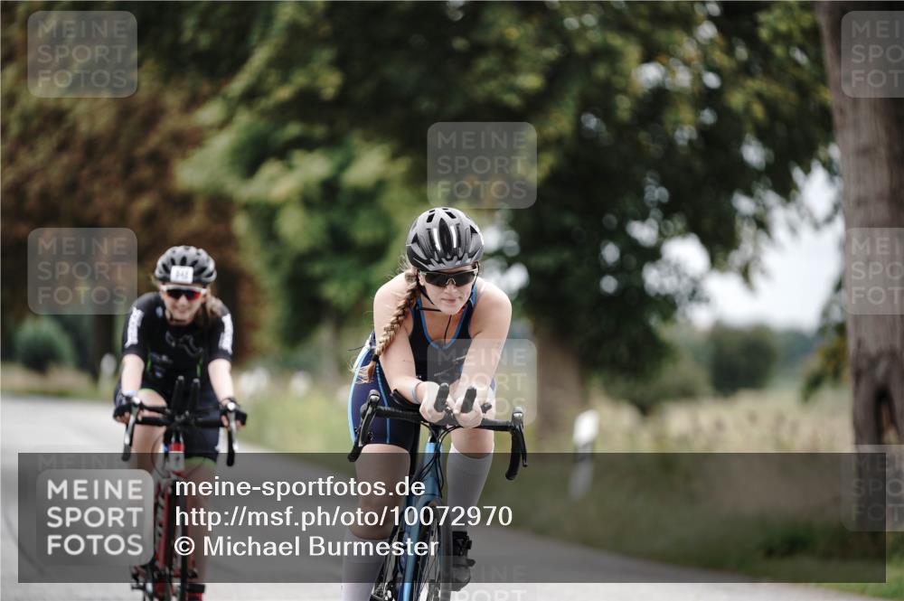 30.08.2026 - Elbe Triathlon Hamburg Michael Burmester http://msf.ph/oto/10072970 30.08.2026 10:27:01 Radfahren 811, 842 meine-sportfotos.de