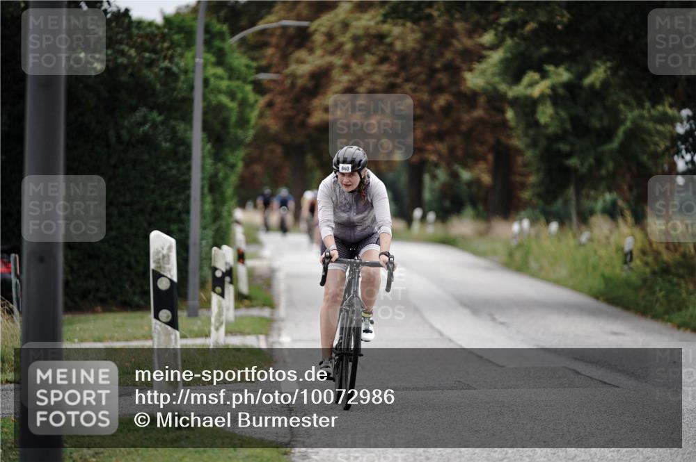 30.08.2026 - Elbe Triathlon Hamburg Michael Burmester http://msf.ph/oto/10072986 30.08.2026 10:27:20 Radfahren 734, 860, 861 meine-sportfotos.de