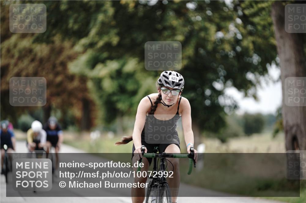 30.08.2026 - Elbe Triathlon Hamburg Michael Burmester http://msf.ph/oto/10072992 30.08.2026 10:27:30 Radfahren 514, 749, 828, 927, 965 meine-sportfotos.de