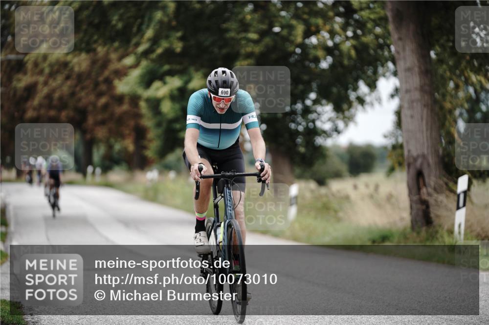 30.08.2026 - Elbe Triathlon Hamburg Michael Burmester http://msf.ph/oto/10073010 30.08.2026 10:27:50 Radfahren 690, 713, 855 meine-sportfotos.de