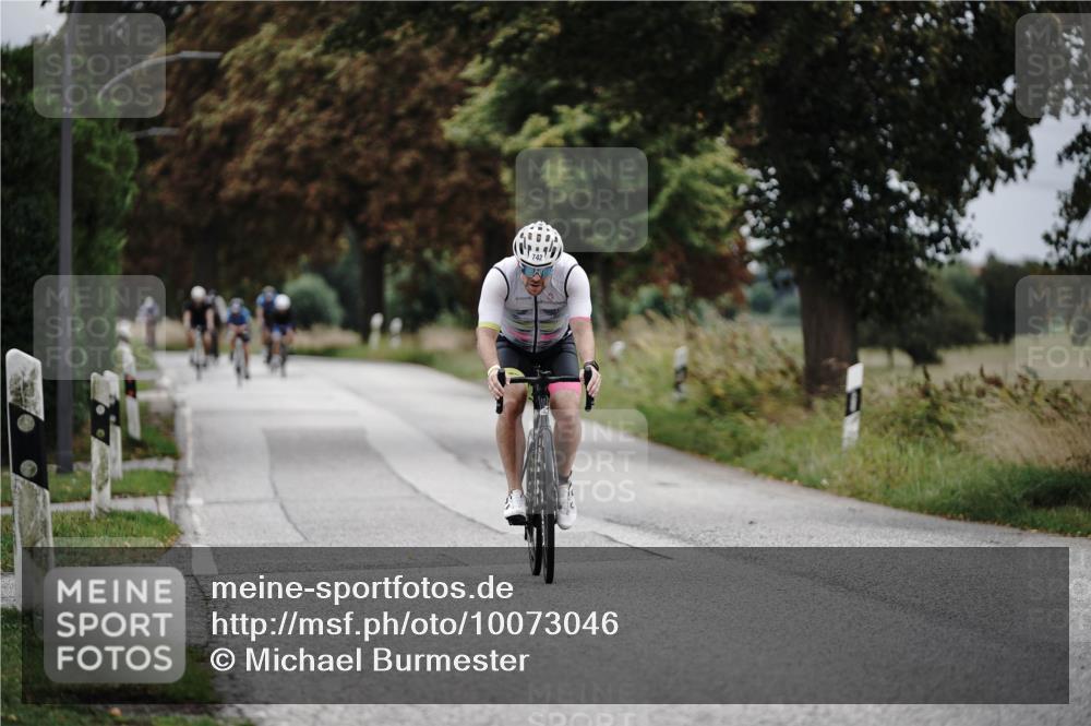 30.08.2026 - Elbe Triathlon Hamburg Michael Burmester http://msf.ph/oto/10073046 30.08.2026 10:28:22 Radfahren 742, 757 meine-sportfotos.de