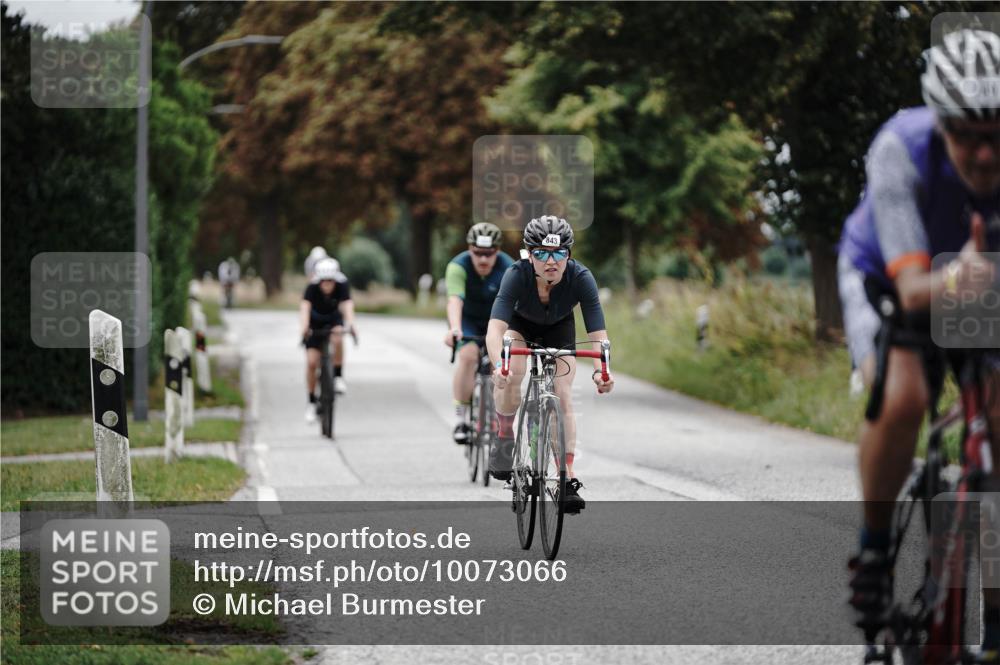 30.08.2026 - Elbe Triathlon Hamburg Michael Burmester http://msf.ph/oto/10073066 30.08.2026 10:28:38 Radfahren 789, 843, 865, 1032, 1085 meine-sportfotos.de