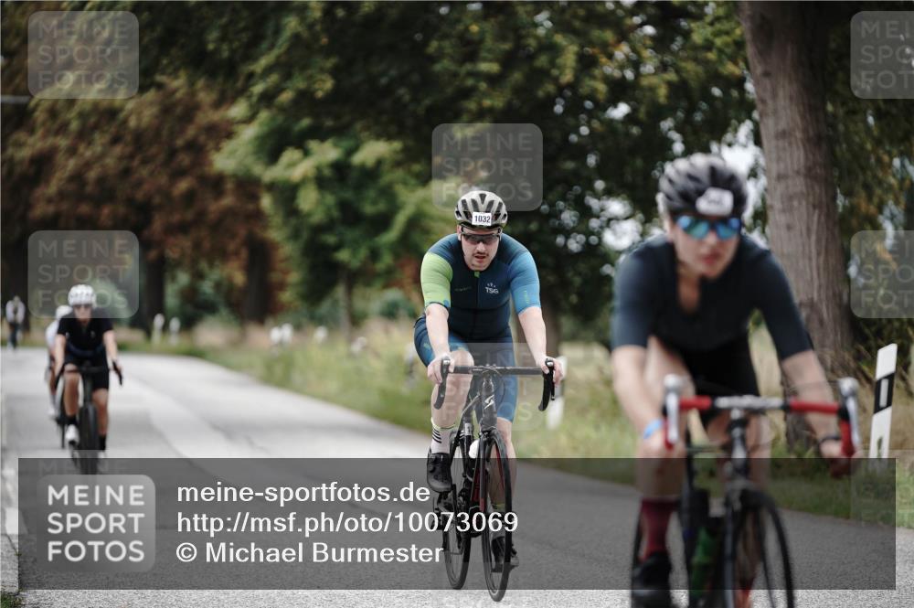 30.08.2026 - Elbe Triathlon Hamburg Michael Burmester http://msf.ph/oto/10073069 30.08.2026 10:28:39 Radfahren 789, 843, 865, 1024, 1032, 1085 meine-sportfotos.de