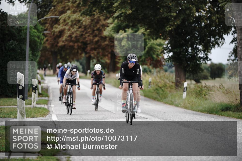 30.08.2026 - Elbe Triathlon Hamburg Michael Burmester http://msf.ph/oto/10073117 30.08.2026 10:29:37 Radfahren 808, 840, 881, 886, 887, 980, 990, 994, 1066, 1896 meine-sportfotos.de