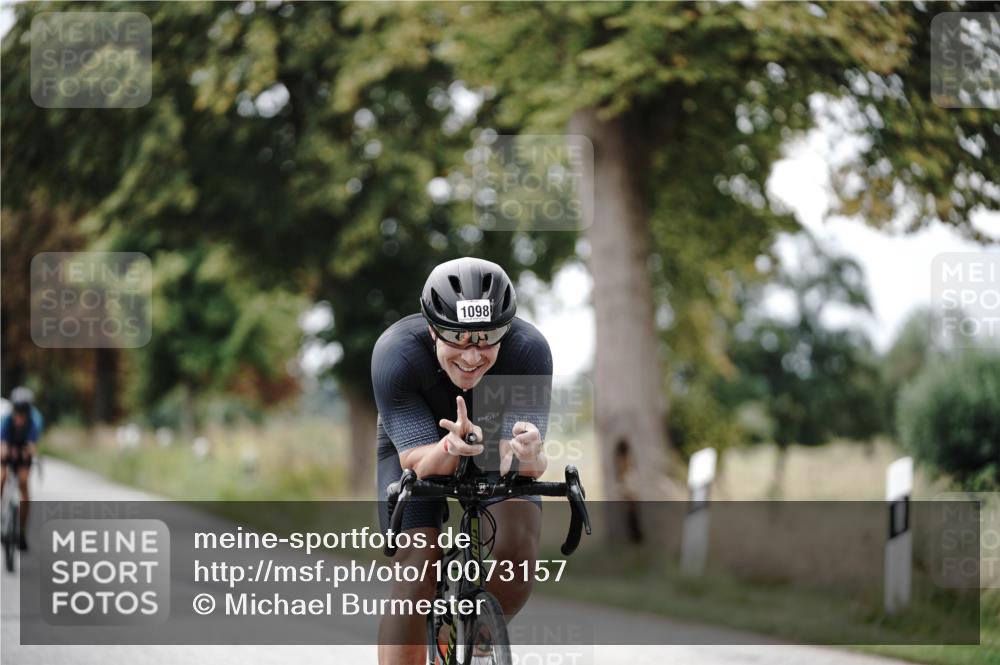 30.08.2026 - Elbe Triathlon Hamburg Michael Burmester http://msf.ph/oto/10073157 30.08.2026 10:30:04 Radfahren 669, 768, 918, 1098 meine-sportfotos.de