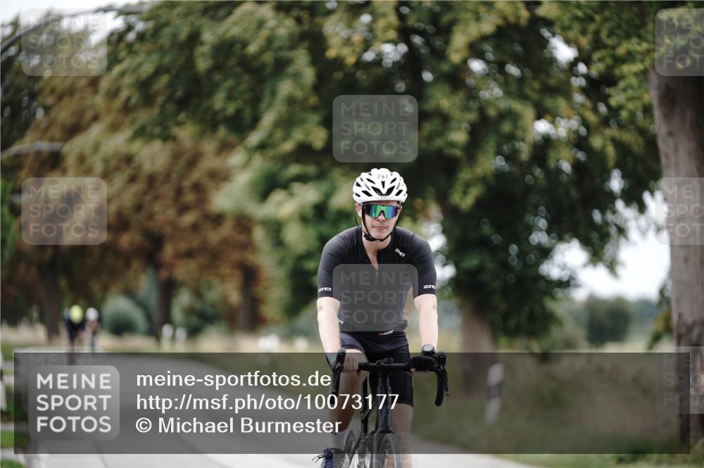 30.08.2026 - Elbe Triathlon Hamburg Michael Burmester http://msf.ph/oto/10073177 30.08.2026 10:30:18 Radfahren 657, 797 meine-sportfotos.de