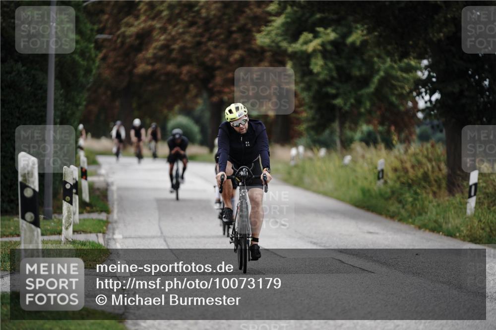 30.08.2026 - Elbe Triathlon Hamburg Michael Burmester http://msf.ph/oto/10073179 30.08.2026 10:30:24 Radfahren 657, 898, 1088 meine-sportfotos.de