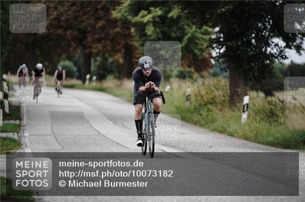30.08.2026 - Elbe Triathlon Hamburg Michael Burmester http://msf.ph/oto/10073182 30.08.2026 10:30:27 Radfahren 657, 898, 1028, 1084, 1088 meine-sportfotos.de