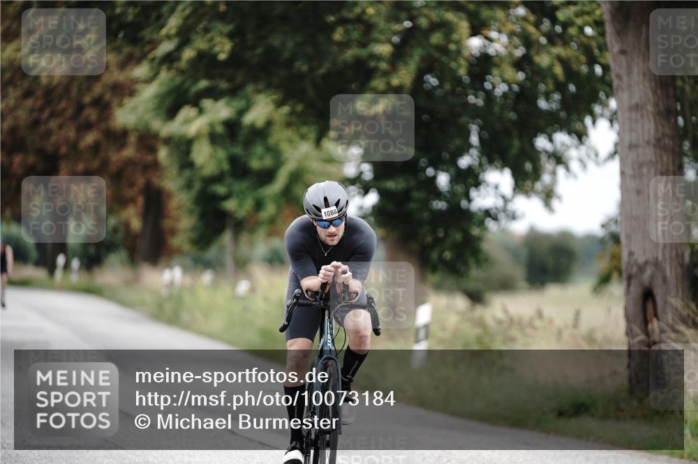 30.08.2026 - Elbe Triathlon Hamburg Michael Burmester http://msf.ph/oto/10073184 30.08.2026 10:30:28 Radfahren 657, 898, 1028, 1084, 1088 meine-sportfotos.de