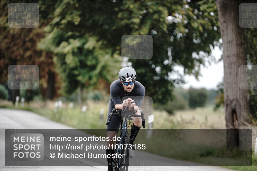 30.08.2026 - Elbe Triathlon Hamburg Michael Burmester http://msf.ph/oto/10073185 30.08.2026 10:30:28 Radfahren 657, 898, 1028, 1084, 1088 meine-sportfotos.de
