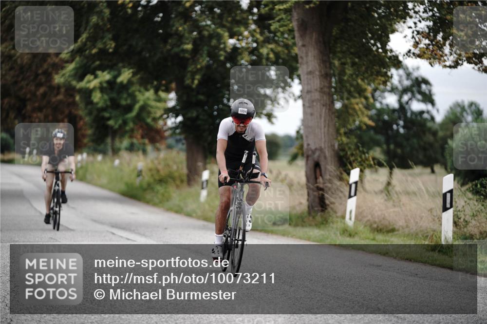 30.08.2026 - Elbe Triathlon Hamburg Michael Burmester http://msf.ph/oto/10073211 30.08.2026 10:30:55 Radfahren 1004, 1063 meine-sportfotos.de