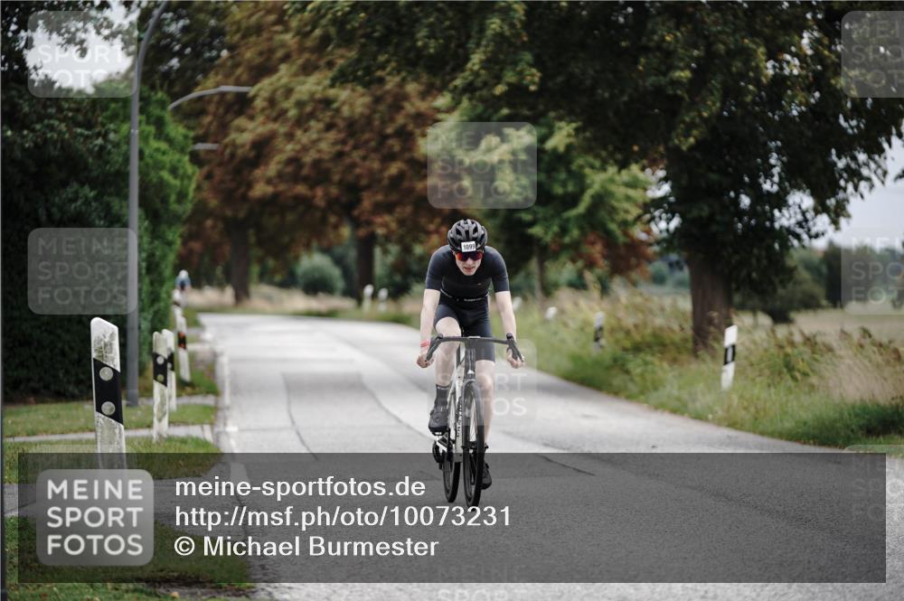 30.08.2026 - Elbe Triathlon Hamburg Michael Burmester http://msf.ph/oto/10073231 30.08.2026 10:31:13 Radfahren 646, 833, 1099 meine-sportfotos.de